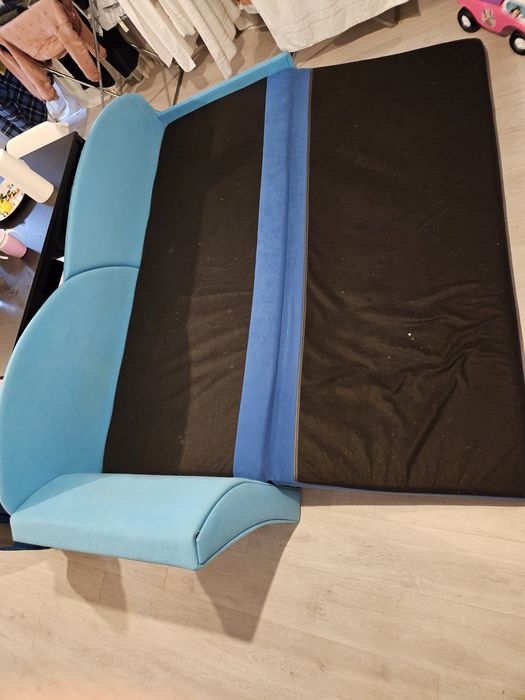 Canapea extensibila albastra