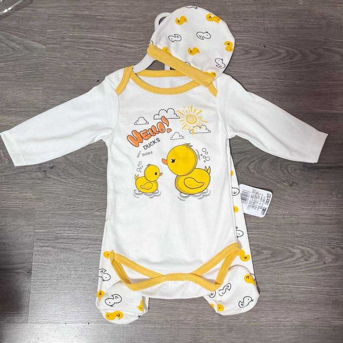 Set body pantaloni caciulita