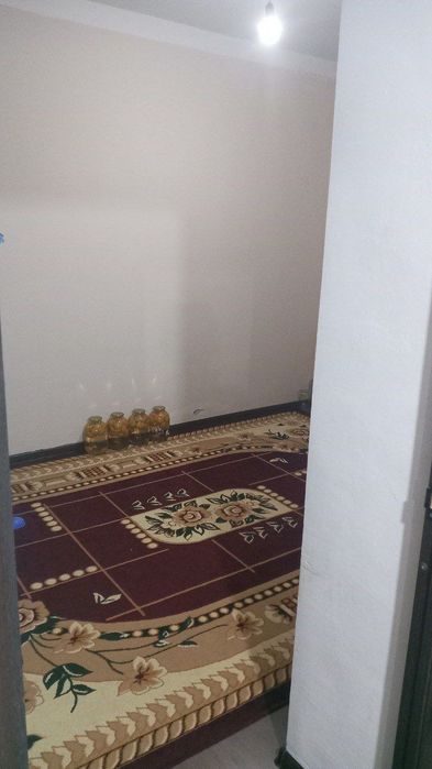 Jizzax Otchopar massivida 3 xonali 4 etajda joylashgan uy sotiladi