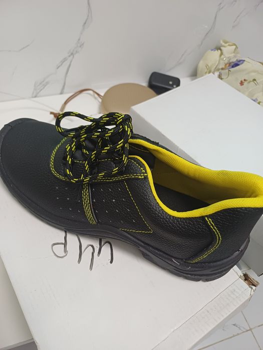 Ботинки летние  кожанные