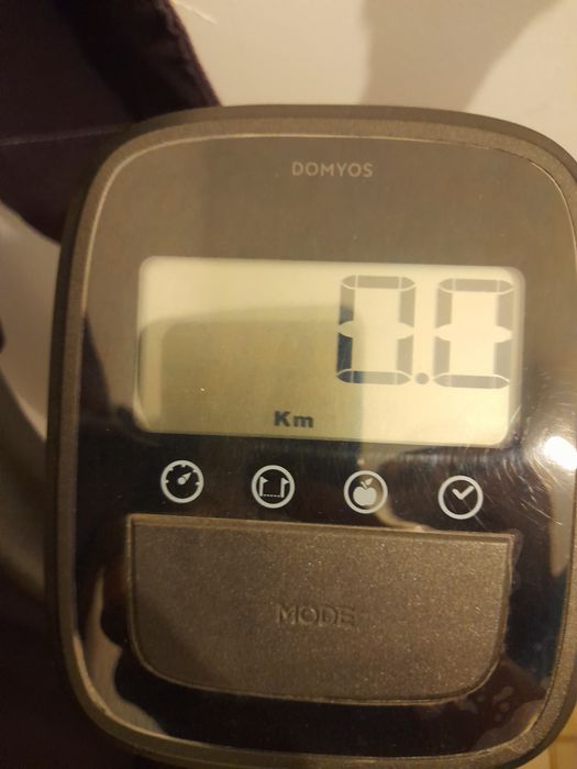 Vând bicicletă eliptică Domyos 100,