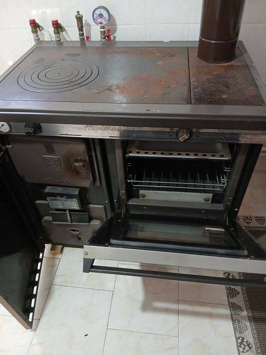 Vând soba centrala pe lemne