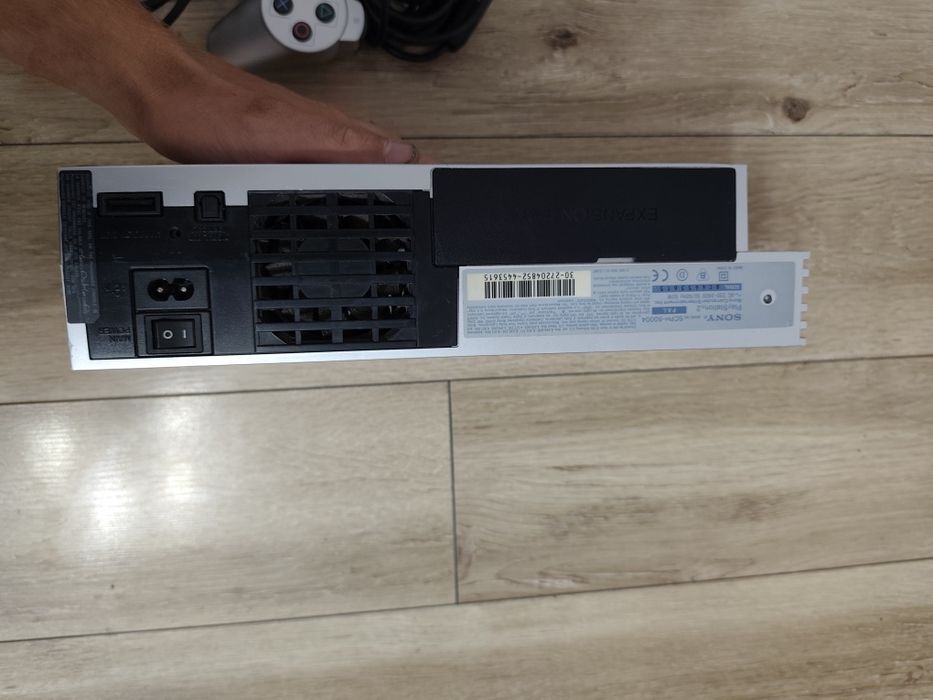 Vând PS 2 Fat SILVER inpecabil