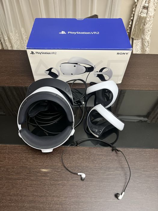 Продам почти новый VR 2 play station