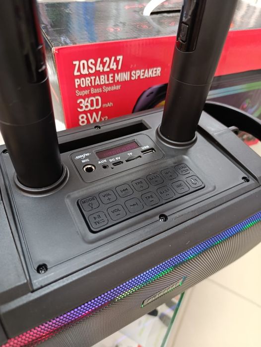 Музыкальная колонка 2 микрофона караоке