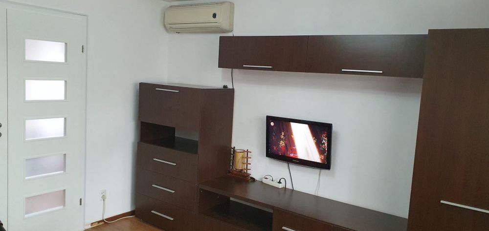 Inchiriez apartament,3 camere