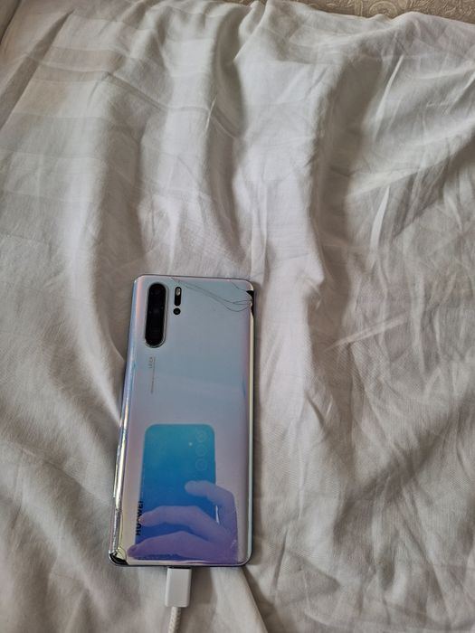 Продам Huawei P30 Pro