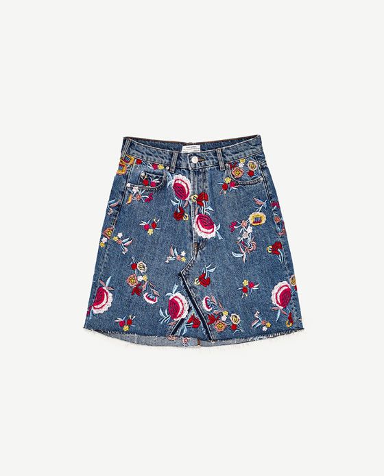Zara къси пола с бродерия и висока талия
