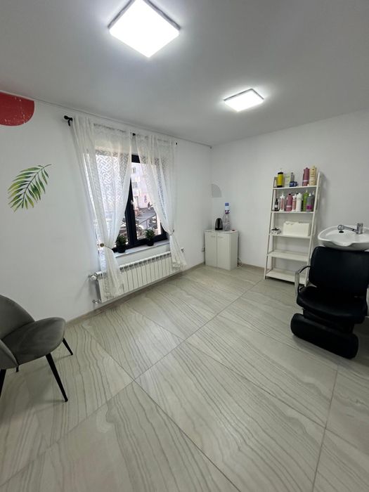 Inchiriez/spatiu  comercial