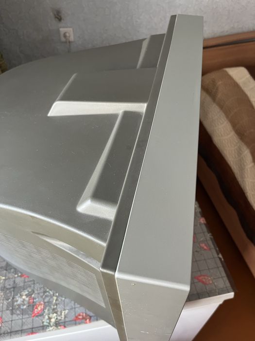 Телевизор Elenberg в хорошем состоянии