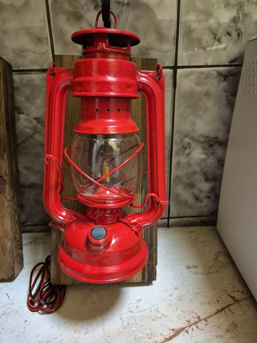 Felinare vechi reconditionate