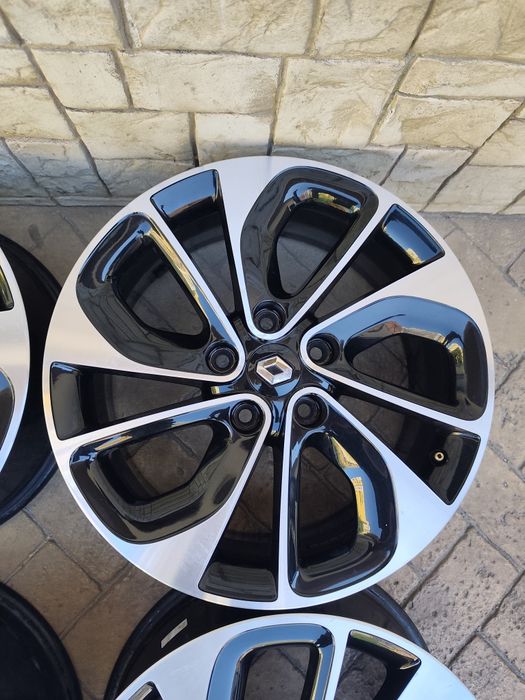 Оригинални джанти за Рено 5х114.3 17 цола Нисан 5X114.3R17