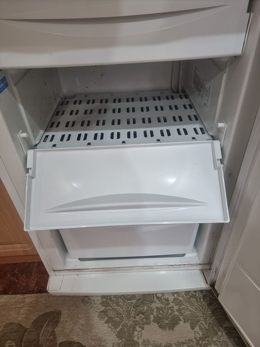 Морозильная камера INDESIT