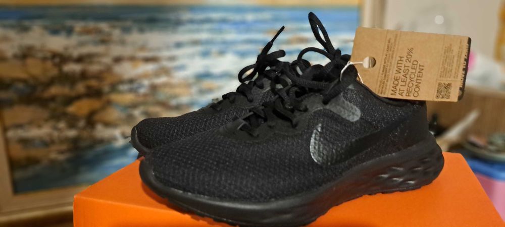 Маратонки Nike, нови, #38.5 номер