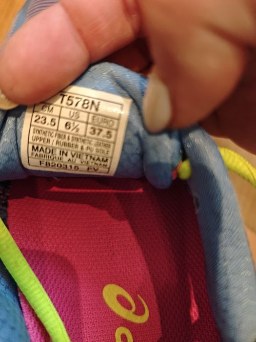 Спортни обувки Asics