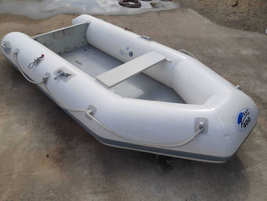 Надуваема лодка 300см