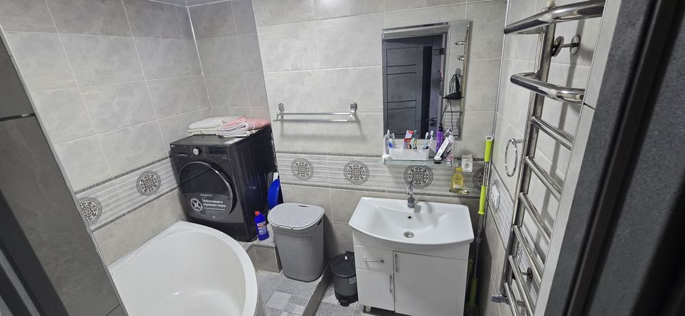 СРОЧНО! Продаётся 3х кв с авторским ремонтом