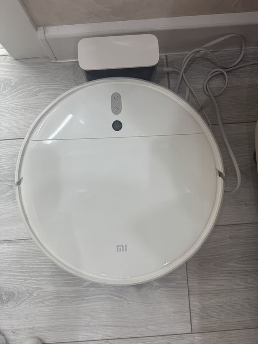 Продам Робот-пылесос в отличном состоянии