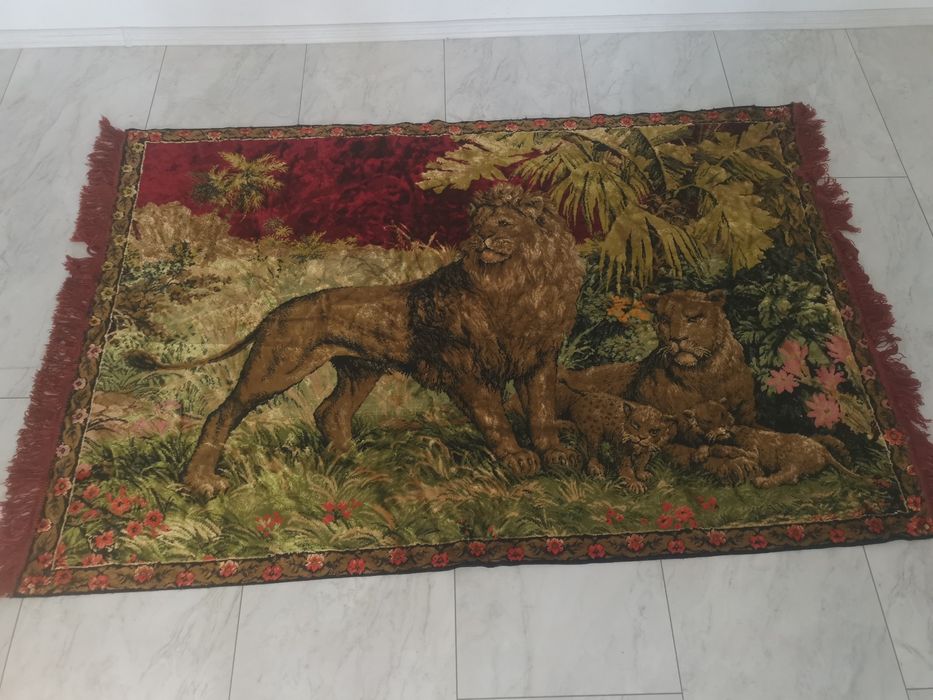 Carpetă perete lei