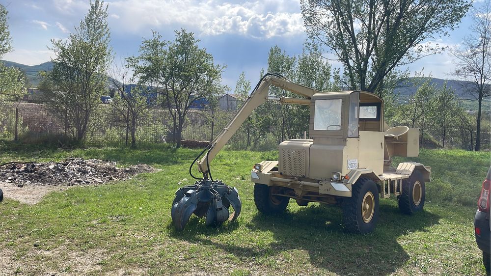 Incarcator cu toate 4 rotile tragatoare