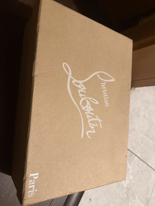 Christian Louboutin 39
