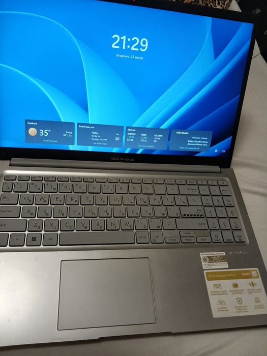 Asus Vivobook rusmli holati yangi