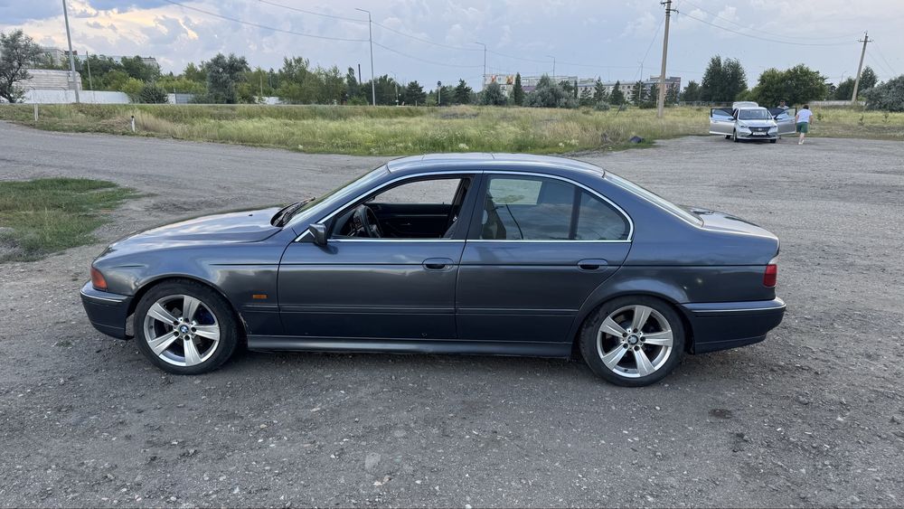 продам bmw e39 2.8