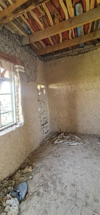 Uy sotiladi 5 suth Shahrisabz shaxar Yashil diyor Obod maxallasida