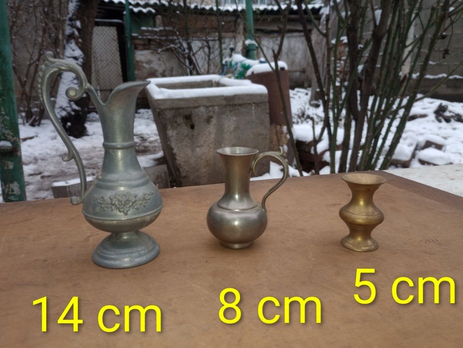 Lot obiecte decorative din cositor, zinc și alamă