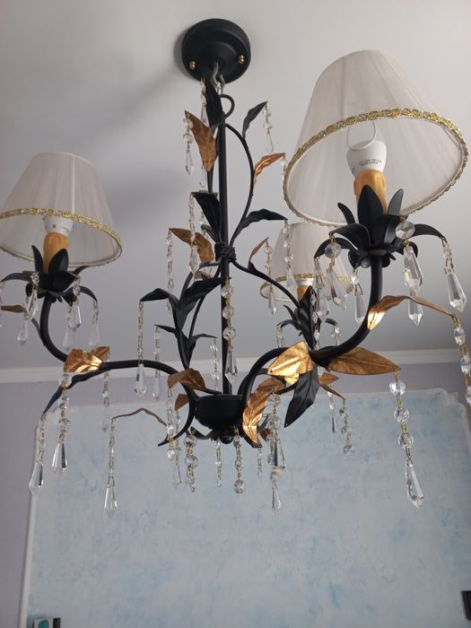 Люстру продам б/у в хорошем состоянии