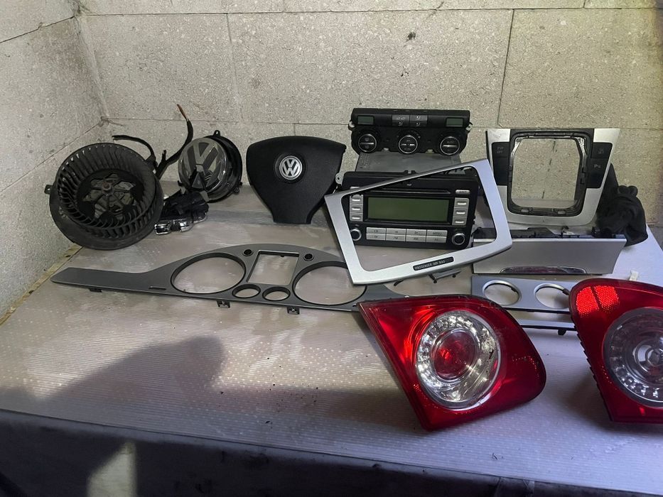 Dezmembrez passat B6,,