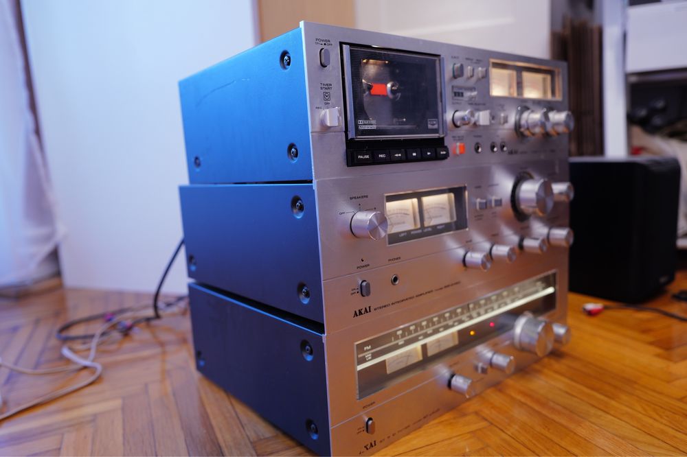 Akai amplificator AM 2450 perfect si deck casetofon GXC 715D