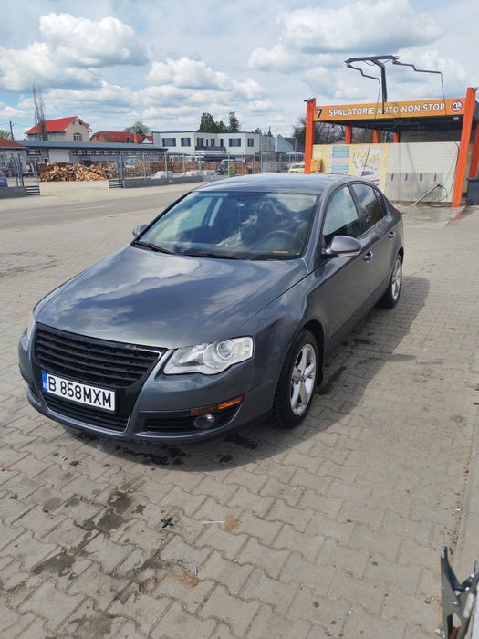 Vând Volkswagen Passat B6