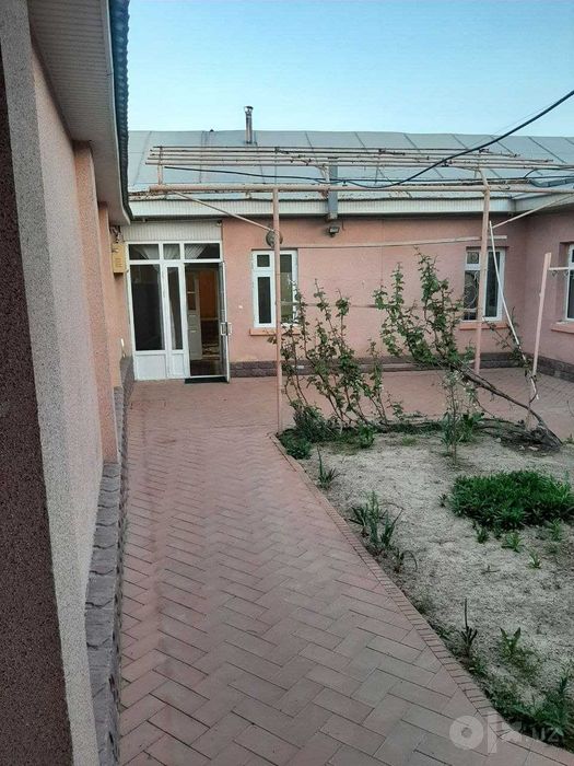 Сдается участок в М-Улугбекском районе 4 сотки 4 комнаты