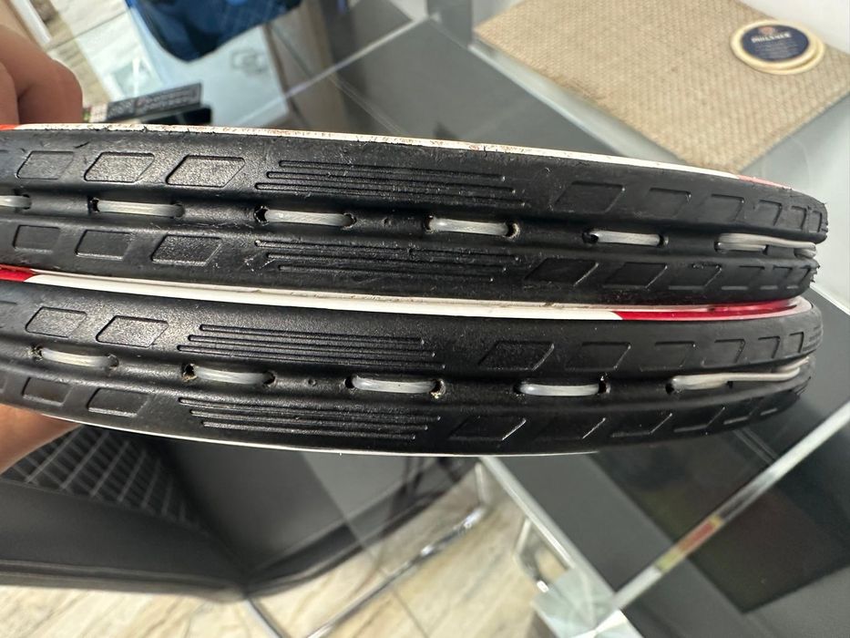 Vând 2 Rachete tenis Artengo P700