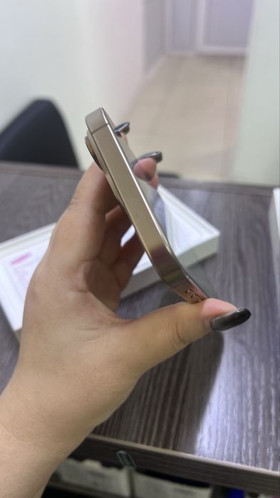 Айфон 16 про макс - 256 гб, 100% новый, е sim