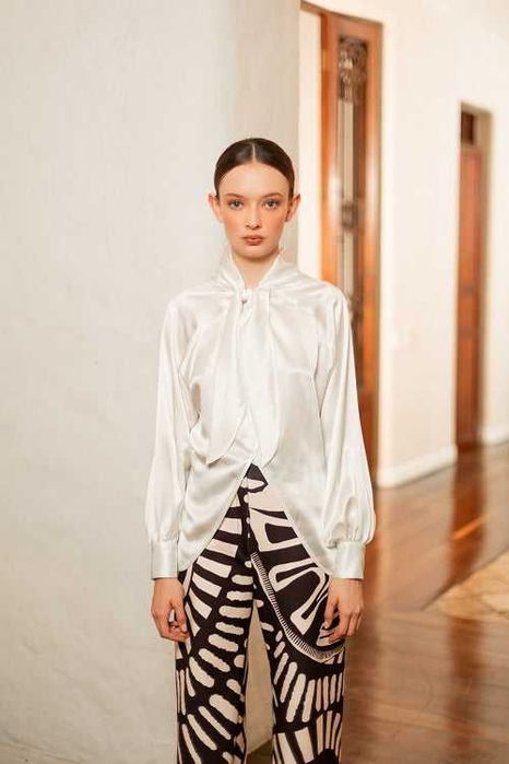 Bluza dama Andres Otalora Columbia FW24 100% matase Solo de ti alba