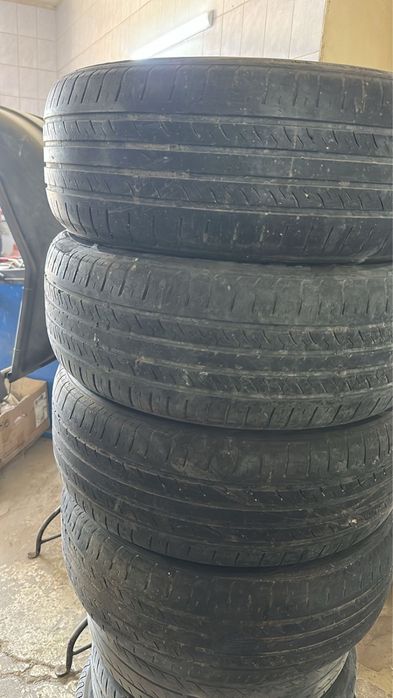215/55/17 продам шины