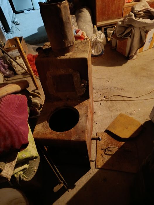 Продается чугунная печь