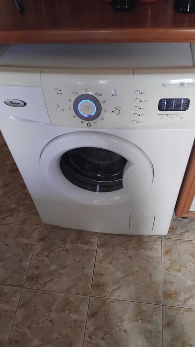 Пералня AEG и Whirlpool