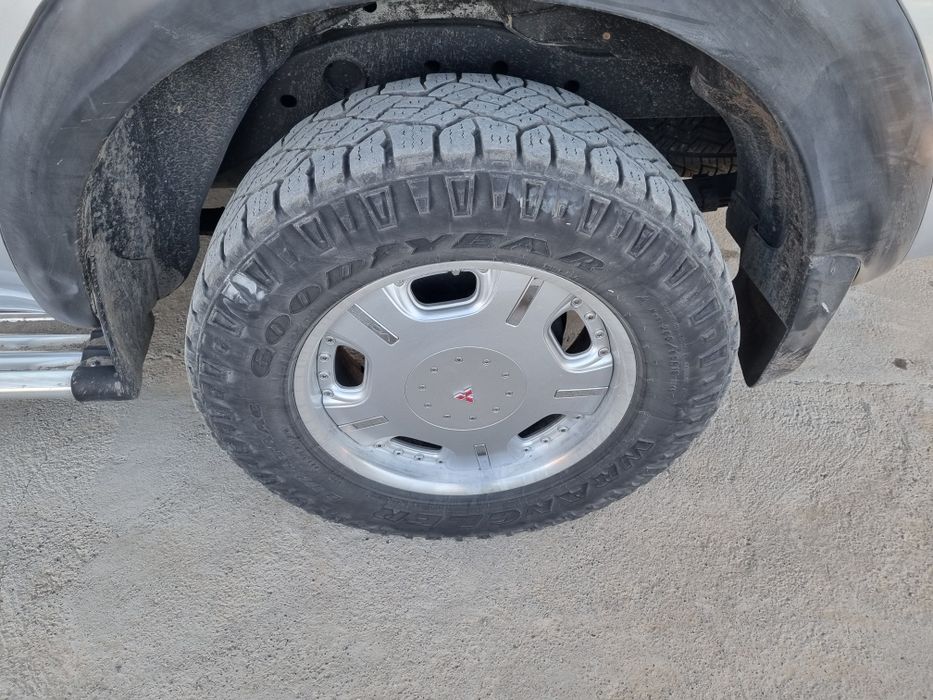 Продам диски на Л200.