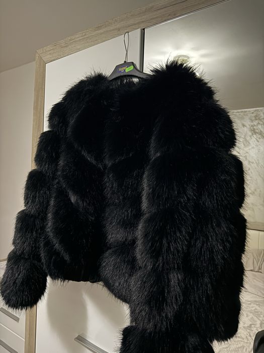 Blană naturală neagră