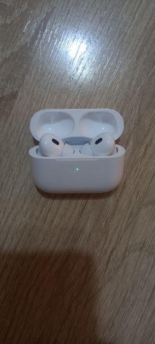 Продам AirPods Pro