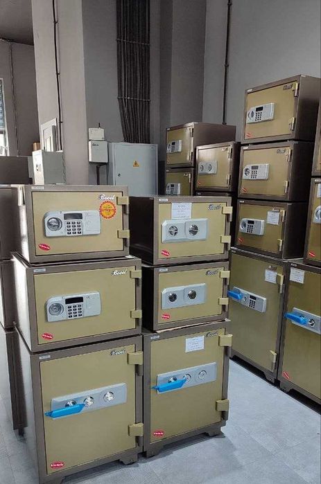 Огнестойкий сейф Booil TOPAZ BST-750