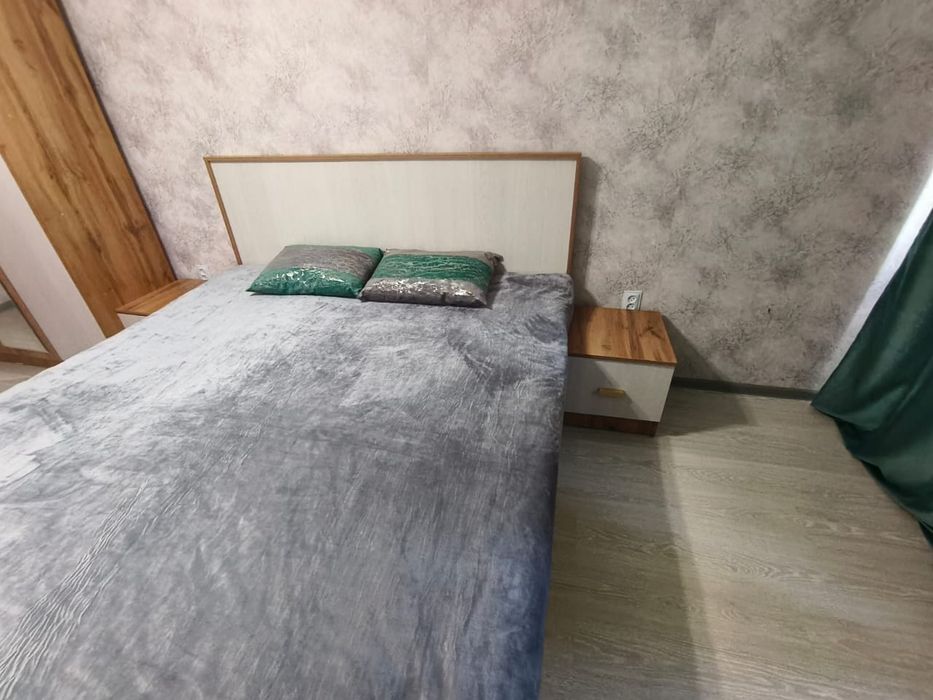 Тр5хкомнатная люкс посуточно