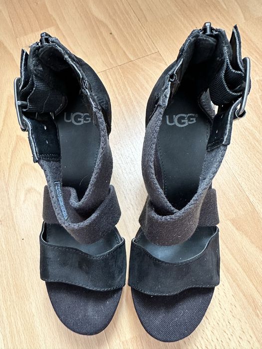 Ugg 36 р-р черни сандали на платформа/ еспадрили/ обувки