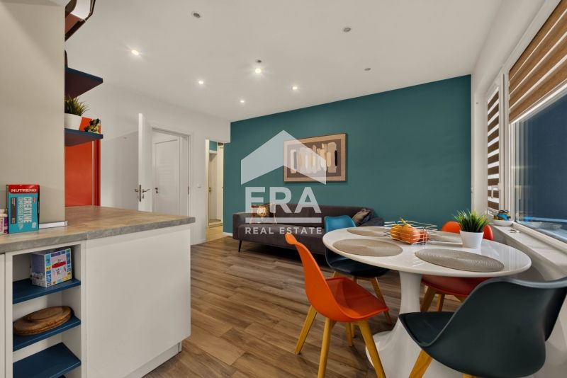 Продава се Двустаен апартамент в Варна, Център - 59 кв.м за 4390 €/кв.м - Снимка #9