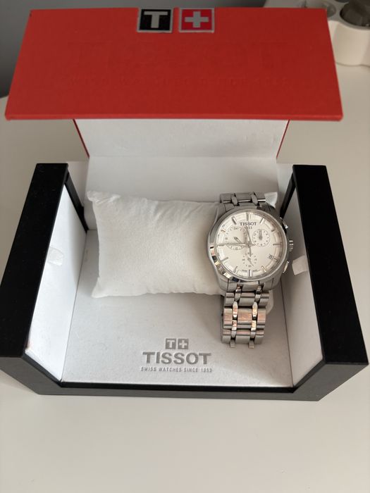 Часовник TISSOT оригинал