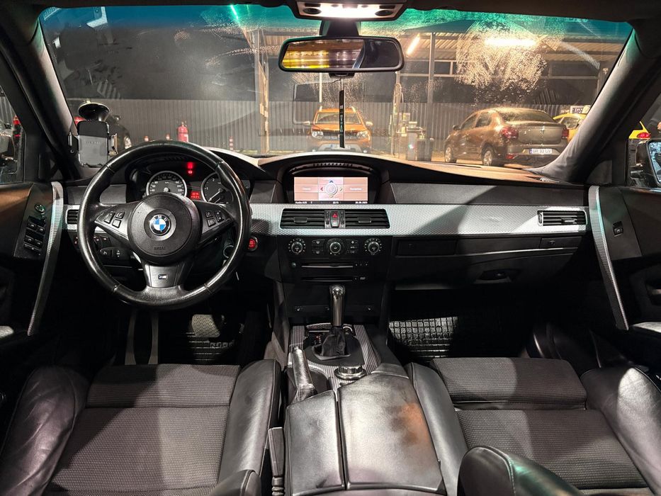 Vând BMW E60 525d