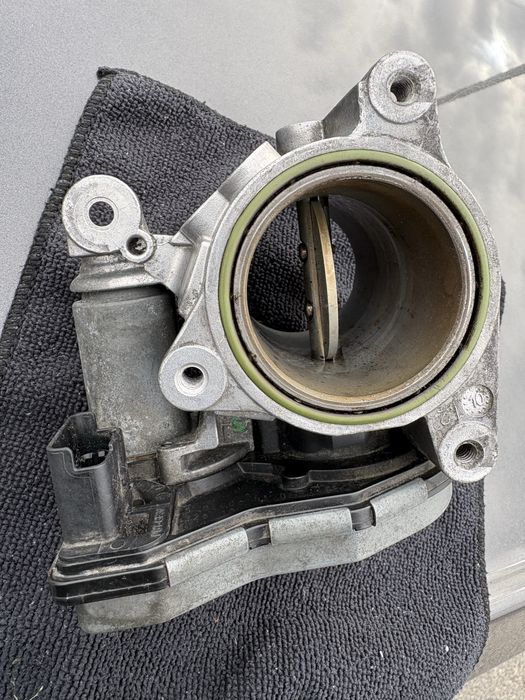 Дросел клапа за Пежo/Peugeot 508 - 2.2 HDI